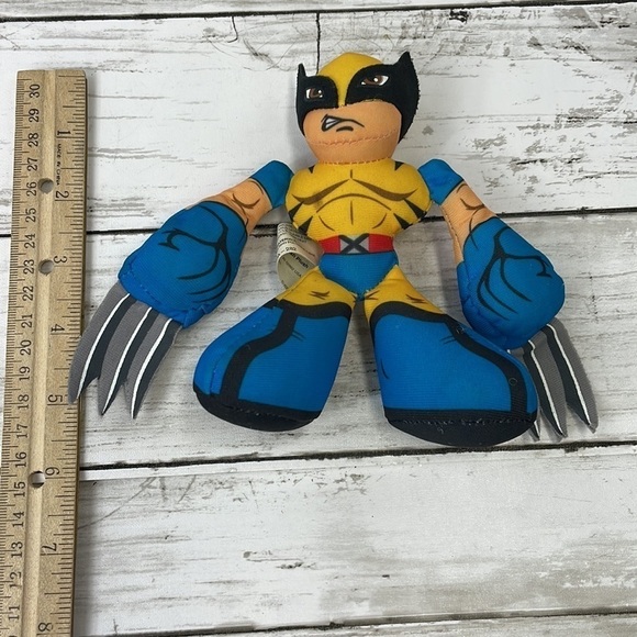 WOLVERINE PLUSH 5” MARVEL SUPER HERO X MEN - Picture 2 of 6
